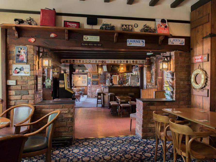 Hotel The Olde Peculiar Rugeley Esterno foto