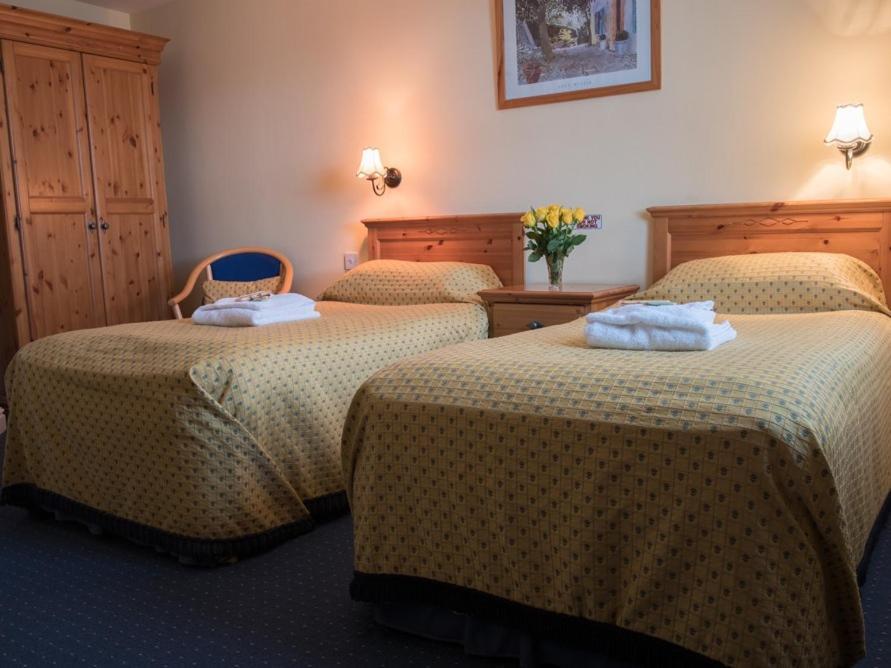 Hotel The Olde Peculiar Rugeley Esterno foto